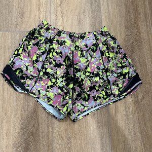 Lululemon Hotty Hots 4' High Rise